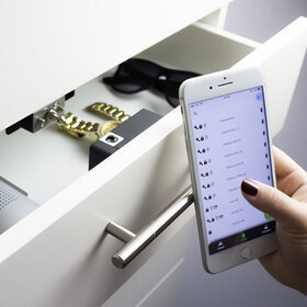 XLOCK 220